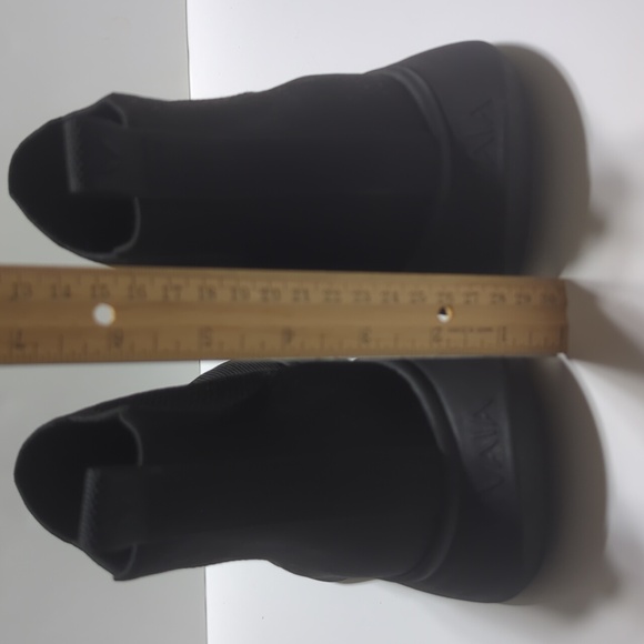 Vivaia Pull On Black Sneaker Boots Size EU 41 - US 9.5 - Picture 5 of 15